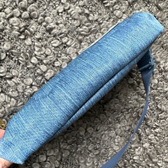 Herschel Fifteen Hip Pack Belt Bag Denim Blue Rare Hipster Crossbody Buckle - Picture 9 of 9